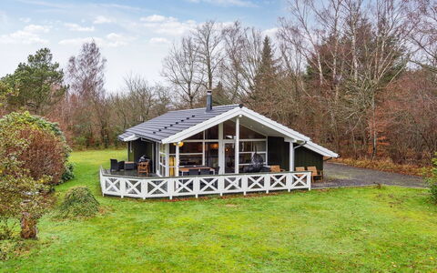 Ananda - 900M from the Sea: Blau, Strauch, Hütte, Ground, Garten, Estate, Schatten, Landscaping, Bauernhaus, Eco Hotel