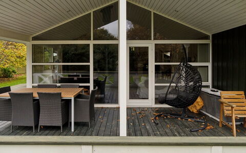 Ananda - 900M from the Sea: Blau, Strauch, Hütte, Ground, Garten, Estate, Schatten, Landscaping, Bauernhaus, Eco Hotel