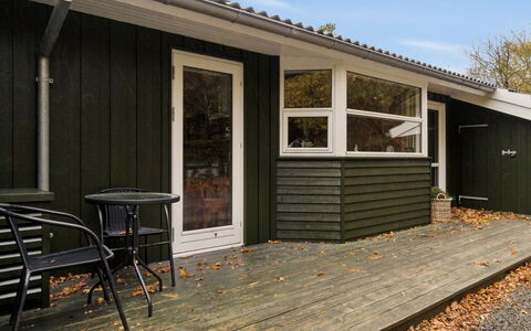 Ananda - 900M from the Sea: Blau, Strauch, Hütte, Ground, Garten, Estate, Schatten, Landscaping, Bauernhaus, Eco Hotel