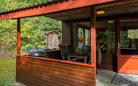 Friis - 100M from the Sea: Holz, Veranda, Holzbeize, Hartholz, Schatten, Outdoor Struktur, Hütte, Gartenbauten, Deck, Blockhaus