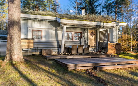 Kulta-Käkönen 17 by Bomba: Bett, Möbel, Schlafzimmer, Interior Design, Bedding, Bettdecke, Flooring, Holz, Fussboden, Zimmer