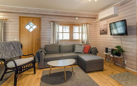 Kulta-Käkönen 17 by Bomba: Bett, Möbel, Schlafzimmer, Interior Design, Bedding, Bettdecke, Flooring, Holz, Fussboden, Zimmer