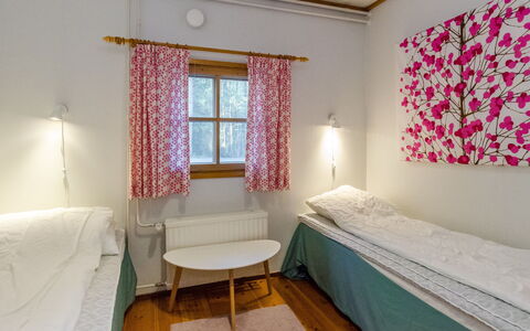 Kulta-Käkönen 17 by Bomba: Bett, Möbel, Schlafzimmer, Interior Design, Bedding, Bettdecke, Flooring, Holz, Fussboden, Zimmer