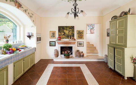 Casa Fiore - Salemi, Sicilia: Bilderrahmen, Eigentum, Cabinetry, Holz, Flooring, Halle, Beleuchtung, Interior Design, Dekoration, Wohnzimmer