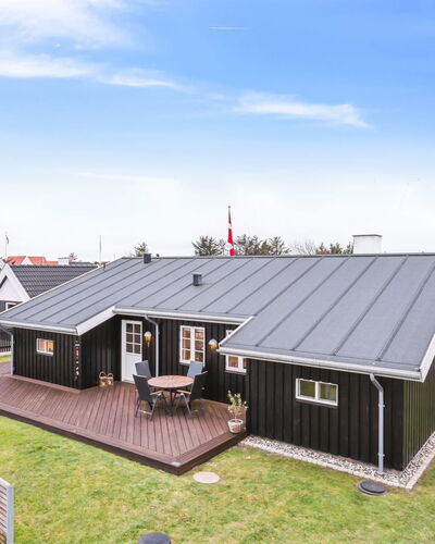 Svante - 600M from the Sea