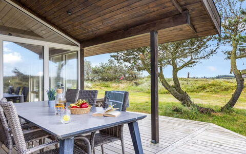 Lagho - 500M from the Sea: Decke, Flooring, Interior Design, Fussboden, Verbundwerkstoff, Möbel, Resort, Hotel, Design, Daylighting