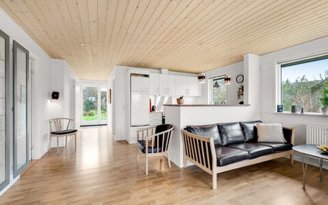 Ensio - 300M to the Fjord: Interior Design, Flooring, Wand, Fussboden, Holz, Decke, Möbel, Holzboden, Wohnzimmer, Zuhause