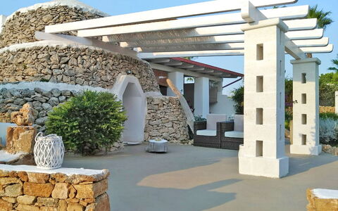 Villa Trullo - Torricella, Puglia: Eigentum, Himmel, Pflanze, Azurblau, Beleuchtung, Die Architektur, Schatten, Wohngebiet, Landschaft, Grundeigentum