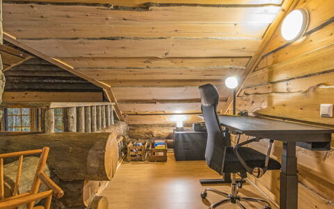 Menninkäisenkolo: Möbel, Interior Design, Flooring, Fussboden, Tabelle, Decke, Küche & Esszimmer Tisch, Beleuchtung, Stuhl, Zuhause