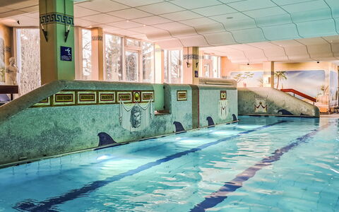 Sankt Englmar 646: Flooring, Fussboden, Decke, Interior Design, Schwimmbad, Freizeitzentrum, Hotel, Design, Resort, Empfangshalle