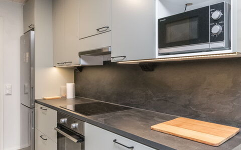 Käkikello: Möbel, Interior Design, Flooring, Fussboden, Tabelle, Decke, Küche & Esszimmer Tisch, Beleuchtung, Stuhl, Zuhause