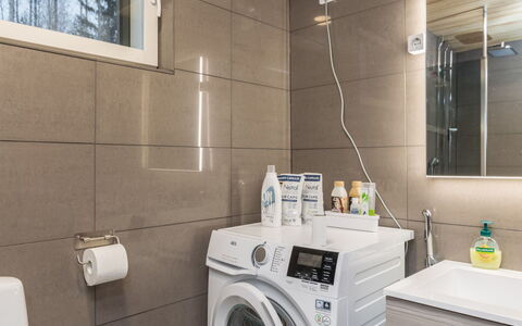 Käkikello: Möbel, Interior Design, Flooring, Fussboden, Tabelle, Decke, Küche & Esszimmer Tisch, Beleuchtung, Stuhl, Zuhause