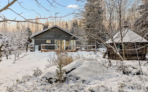 Villa Heikinniemi: Möbel, Interior Design, Flooring, Fussboden, Tabelle, Decke, Küche & Esszimmer Tisch, Beleuchtung, Stuhl, Zuhause