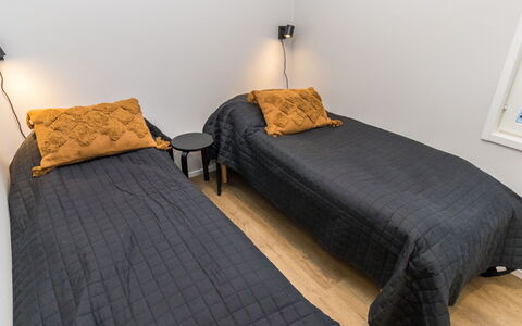 Villa Aava: Möbel, Interior Design, Flooring, Fussboden, Tabelle, Decke, Küche & Esszimmer Tisch, Beleuchtung, Stuhl, Zuhause