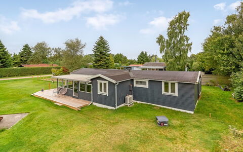 Holte - 750M from the Sea