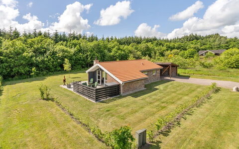 Alois - 31Km from the Sea: Decke, Flooring, Interior Design, Fussboden, Verbundwerkstoff, Möbel, Resort, Hotel, Design, Daylighting