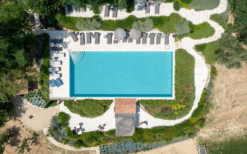 Nocellara Spereto Apartment With Pool, Montaione: Schwimmbad, Gartenmöbel, Resort, Freizeit, Sonnenliege, Garten, Eco Hotel, Thermae, Regenschirm, Schatten