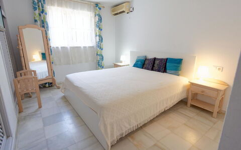Atalaya Rio Verde: Möbel, Interior Design, Fussboden, Flooring, Holz, Schlafzimmer, Bett, Zimmer, Textil, Linens