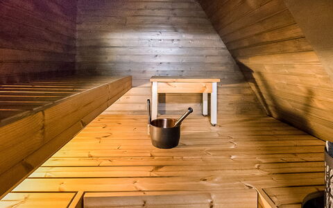 Lehtola: Holz, Flooring, Fussboden, Möbel, Holzboden, Interior Design, Etagenbett, Zimmer, Holzbeize, Hartholz