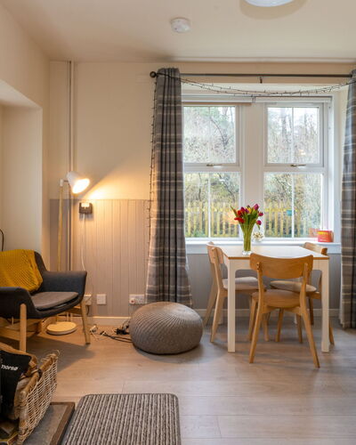 2 Railway Cottage