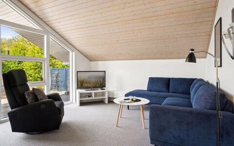 Bajram: Möbel, Interior Design, Flooring, Couch, Fussboden, Decke, Holz, Wohnzimmer, Zimmer