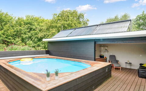 Amma - 21Km from the Sea: Schwimmbad, Verbundwerkstoff, Resort, Gartenmöbel, Freizeit, Schatten, Eco Hotel, Deck, Design, Holzbeize