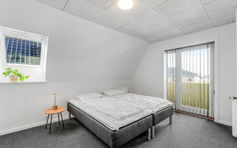 Ullakarin - 200M from the Sea: Decke, Flooring, Fussboden, Schlafzimmer, Daylighting, Bedding, Gips, Light Fixture, Bett