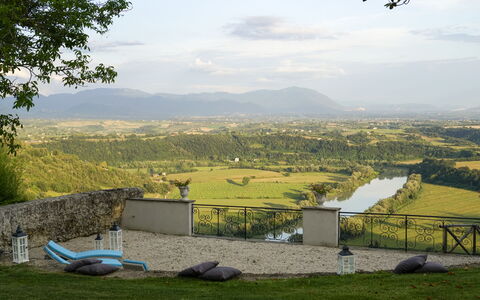 Luxury Villa Con Spa e Panorama a 40 Min Da Roma: Himmel, Wolke, Pflanze, Ökoregion, Berg, Natürliche Landschaft, Grundstueck, Baum, Gras, Ländliches Gebiet