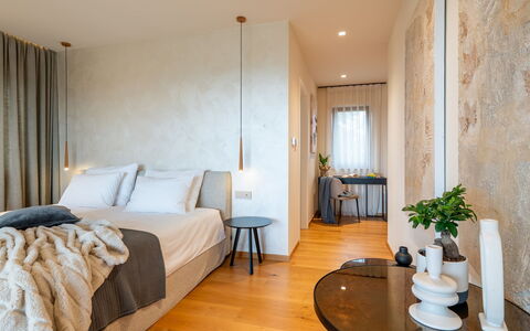 Christall: Interior Design, Flooring, Fussboden, Schlafzimmer, Holz, Möbel, Bett, Textil, Decke, Zimmer