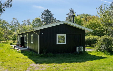 Iliane - 450M from the Sea: Holz, Dach, Die Architektur, Zuhause, Haus, Hütte, Abstellgleis, Hartholz, Steigung, Estate