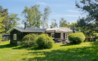 Iliane - 450M from the Sea