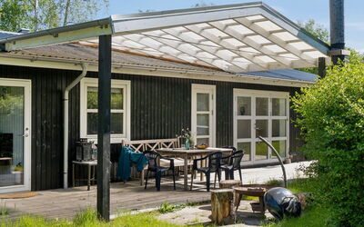 Iliane - 450M from the Sea