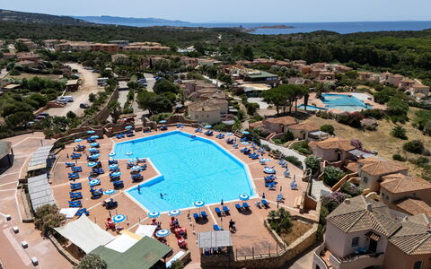 Isola Rossa 717: Blau, Balkon, Geländer, Wohnung, Zaun, Meer, Resort, Eigentumswohnung, Schwimmbad, Hotel
