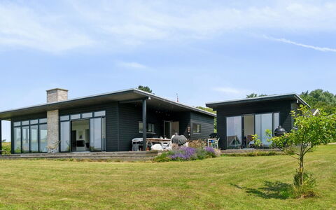Niesina - 100M from the Sea: Holz, Dach, Die Architektur, Zuhause, Haus, Hütte, Abstellgleis, Hartholz, Steigung, Estate
