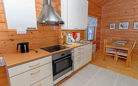 Pohjaslahdentie 17 a: Holz, Flooring, Küche, Major Appliance, Fussboden, Holzbeize, Sinken, Decke, Countertop, Küchengerät
