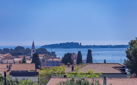 Ketty: Himmel, Wasser, Gebäude, Azurblau, Baum, Horizont, Stadt, Landschaft, Dach, Stadtbild