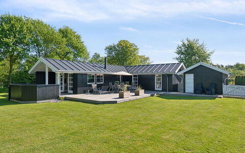 Melvin - 700M from the Sea: Dach, Haus, Zuhause, Hütte, Abstellgleis, Estate, Auffahrt, Gartenbauten, Garten, Schuppen