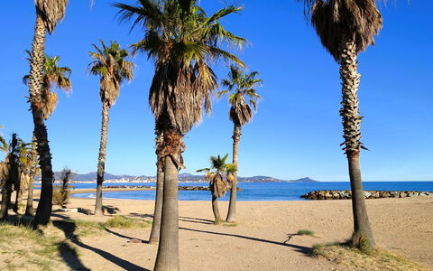 Les Calanques D'Azur: Gewässer, Strand, Küste, Meer, Küsten Und Ozeanische Forms, Ufer, Kofferraum, Sand, Ozean, Tropen