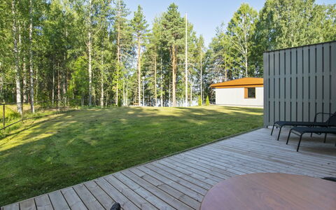 Mäntyranta 1: Gras, Holz, Grundstueck, Garten, Landscaping, Schatten, Rasen, Garten, Gartenbauten, Hartholz