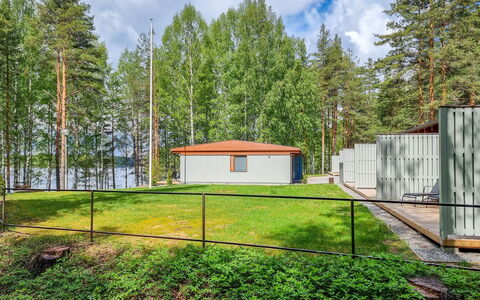 Mäntyranta 3: Möbel, Interior Design, Flooring, Fussboden, Tabelle, Decke, Küche & Esszimmer Tisch, Beleuchtung, Stuhl, Zuhause