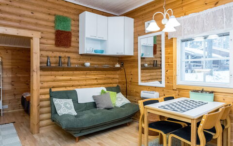 Tuunaantupa 2 F: Möbel, Interior Design, Flooring, Fussboden, Tabelle, Decke, Küche & Esszimmer Tisch, Beleuchtung, Stuhl, Zuhause