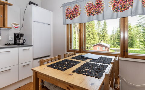 Mokko-Mökki: Möbel, Stuhl, Gartenmöbel, Tabelle, Holz, Tisch Im Freien, Küche & Esszimmer Tisch, Schatten, Garten, Regenschirm