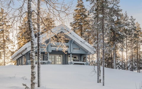 Puljunharju: Ländliches Gebiet, Bergstation, Dorf, Gebirge, Senke, Bergdorf, Alpen, Eco Hotel, Balkon, Hotel
