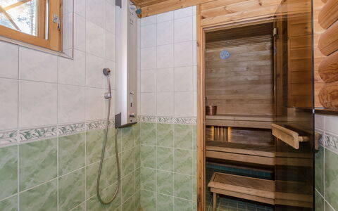 Villa Tunturitervakko: Möbel, Interior Design, Flooring, Fussboden, Tabelle, Decke, Küche & Esszimmer Tisch, Beleuchtung, Stuhl, Zuhause