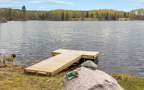 Ketunkolo: Möbel, Interior Design, Flooring, Fussboden, Tabelle, Decke, Küche & Esszimmer Tisch, Beleuchtung, Stuhl, Zuhause