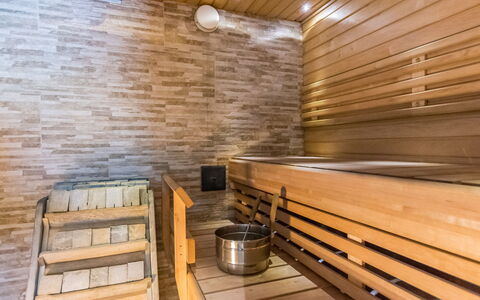 Huvikumpu: Möbel, Interior Design, Flooring, Fussboden, Tabelle, Decke, Küche & Esszimmer Tisch, Beleuchtung, Stuhl, Zuhause