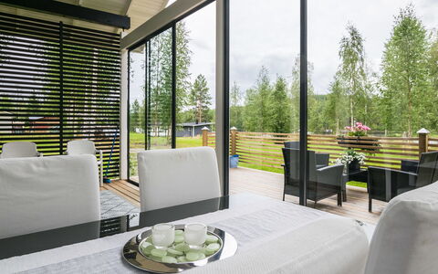 Kaislaranta: Möbel, Interior Design, Flooring, Fussboden, Tabelle, Decke, Küche & Esszimmer Tisch, Beleuchtung, Stuhl, Zuhause