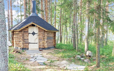 Utras: Möbel, Interior Design, Flooring, Fussboden, Tabelle, Decke, Küche & Esszimmer Tisch, Beleuchtung, Stuhl, Zuhause