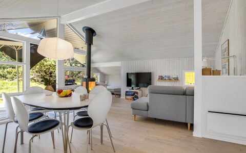 Ubbe - 800M from the Sea: Interior Design, Flooring, Möbel, Fussboden, Holz, Decke, Holzboden, Light Fixture, Wohnzimmer, Couch