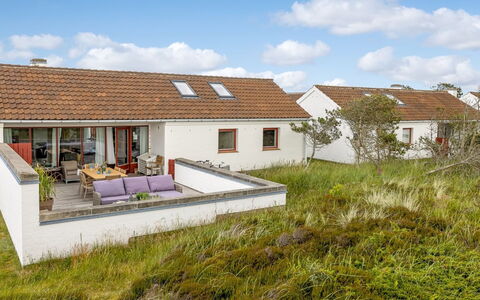 Eljene - 700M from the Sea: Gras, Zuhause, Dach, Haus, Die Architektur, Hütte, Grundstueck, Ländliches Gebiet, Estate, Bauernhaus